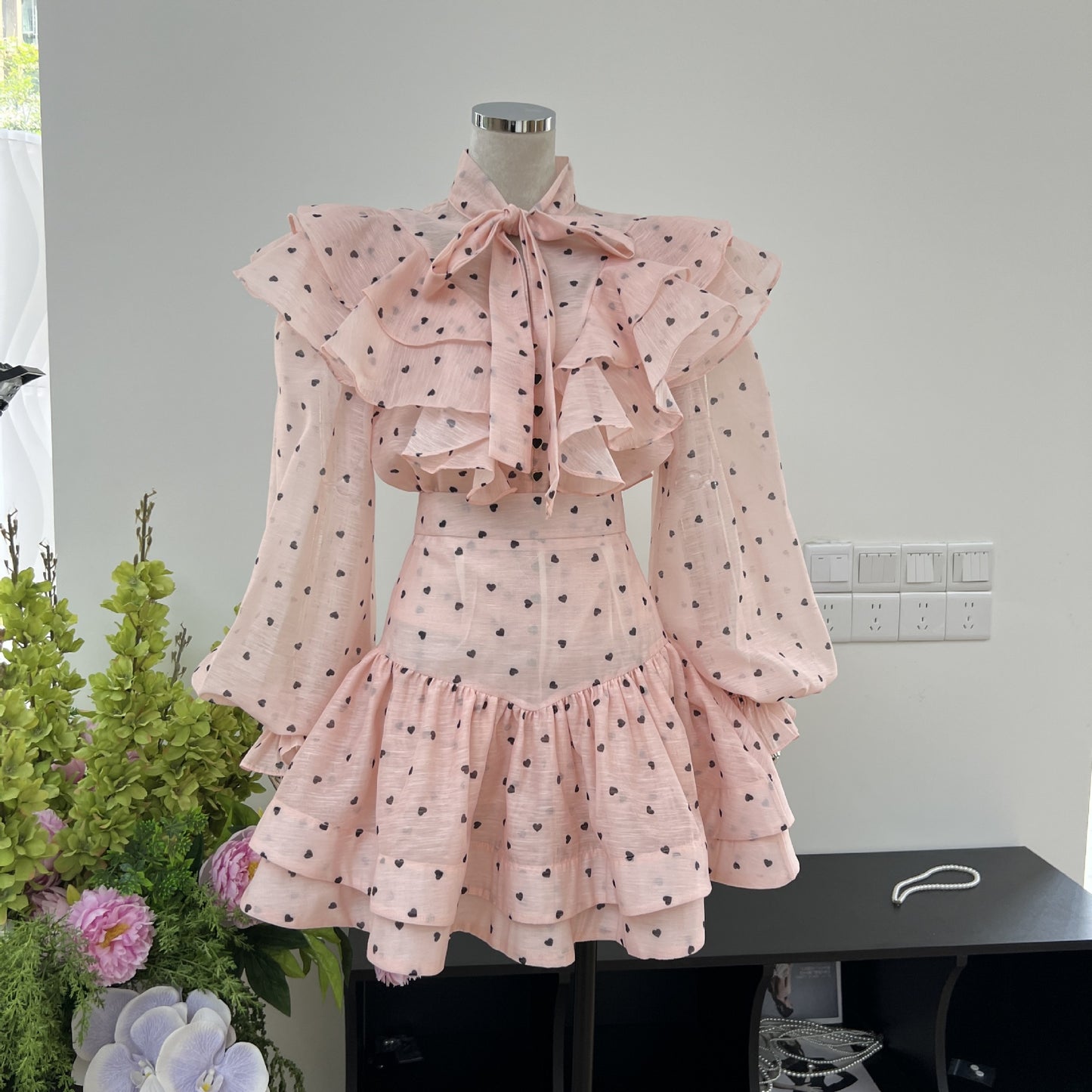 French ruffled bow heart-shaped printed shirt+high waisted short skirt set with a cold and luxurious feel